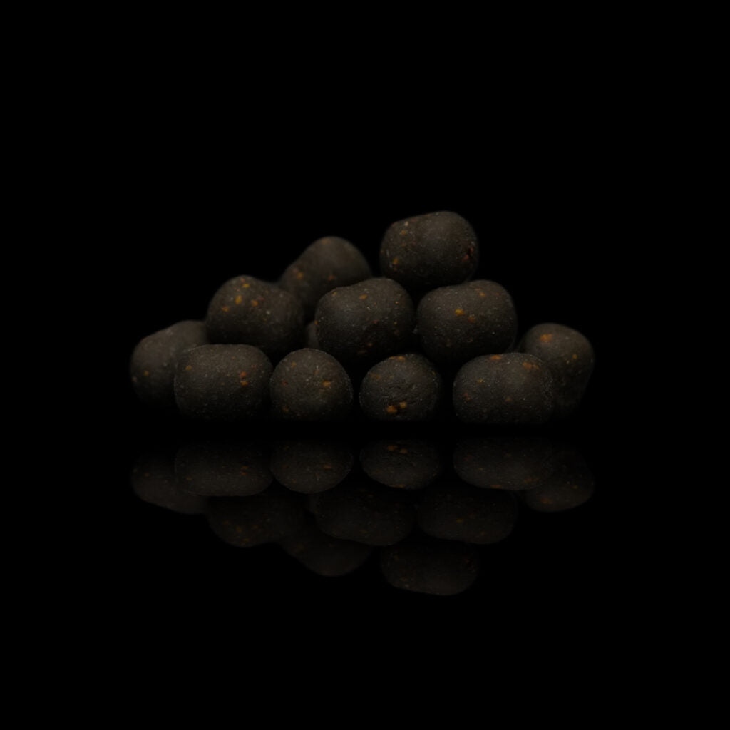 Elevate Baits Garlic Infusion Dumbell Hookbaits
